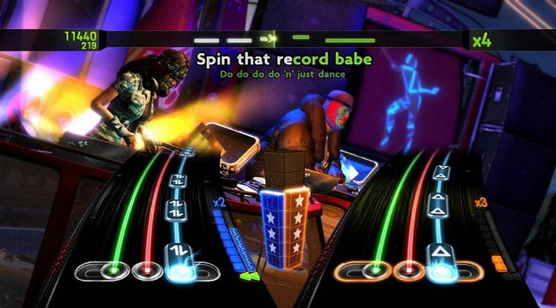 DJ HERO 2 PARTY BUNDLE - Image 3