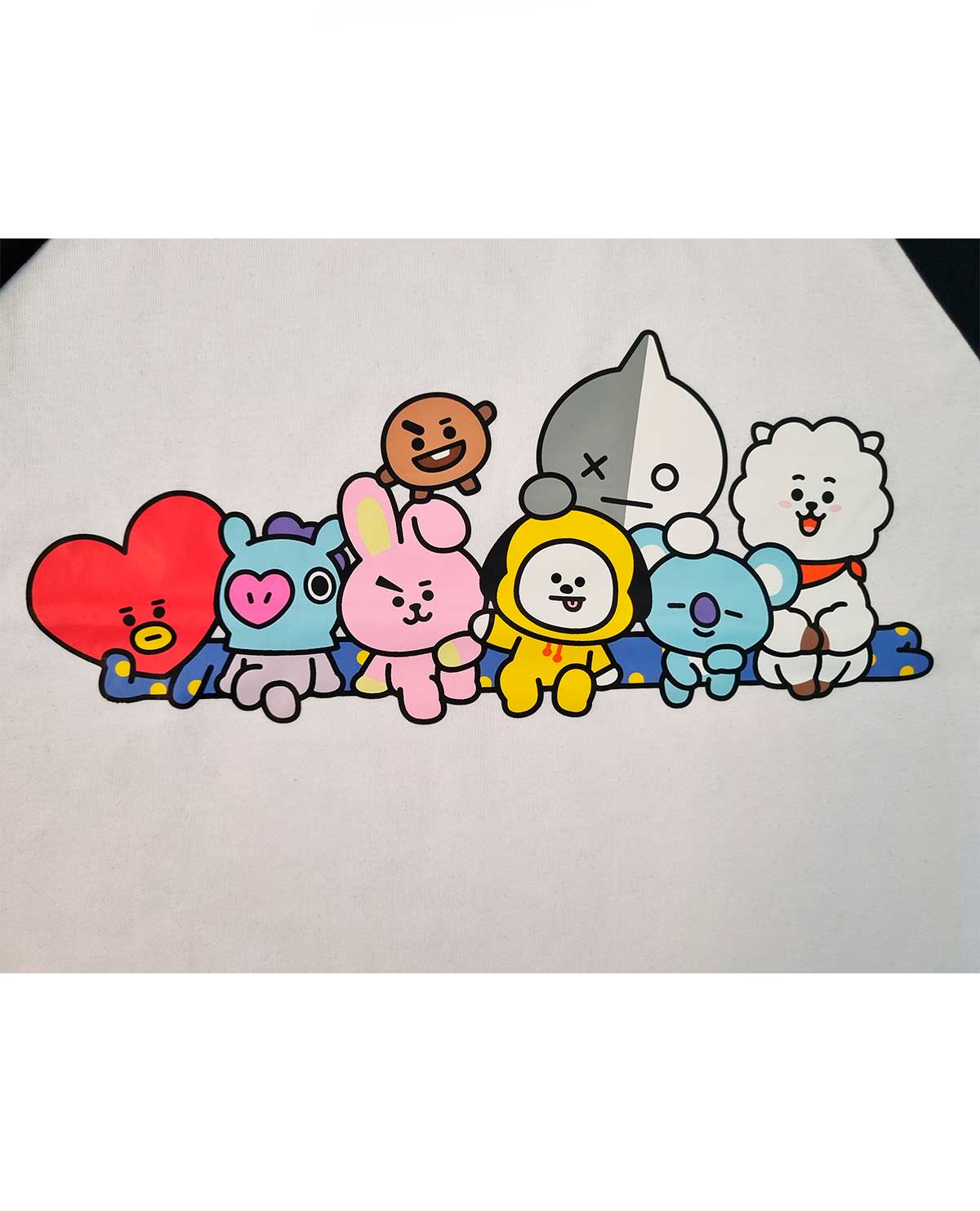 PLAYERA BLANCO CON NEGRO BTS DREAM TEAM UNITALLA - Image 3